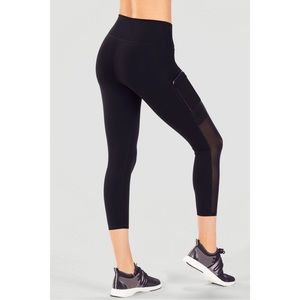 Fabletics Mila High-Waisted Pocket Capri